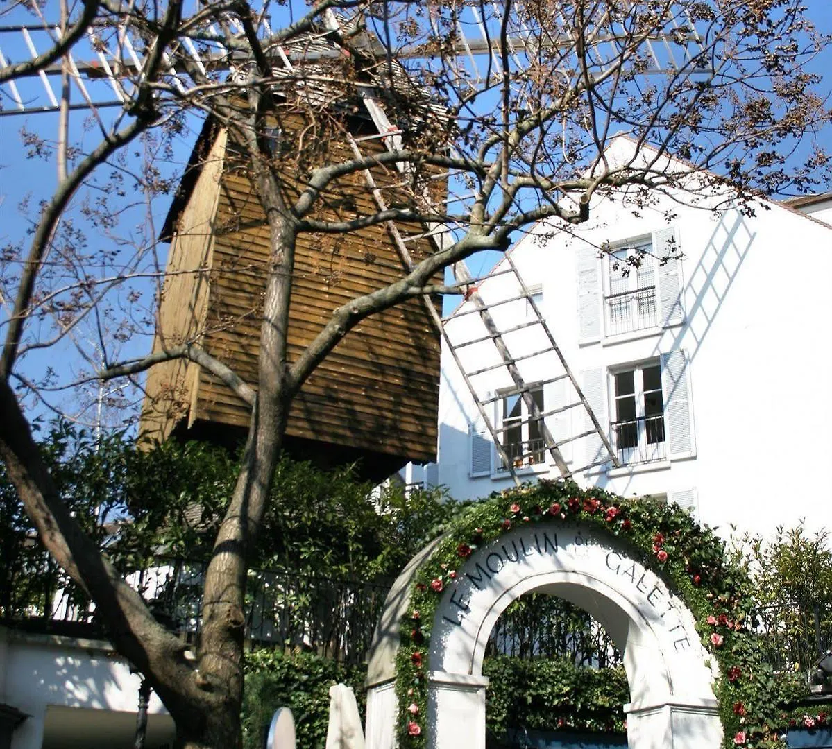Blanche Montmartre 2*