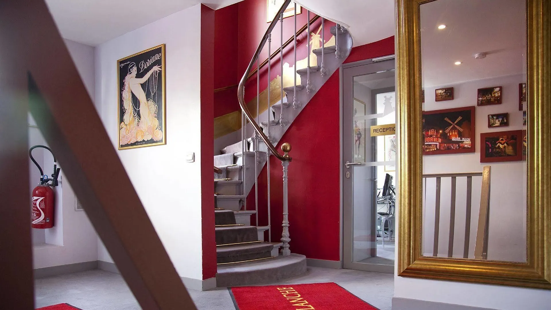Blanche Montmartre Hotel 2*