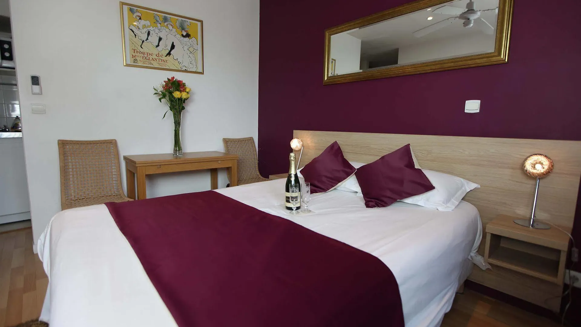 Blanche Montmartre Hotel 2*